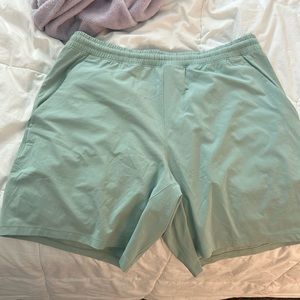 Lululemon pace breaker 7” short